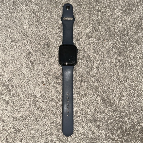 Watch SE 2nd gen - Picture 3 of 4